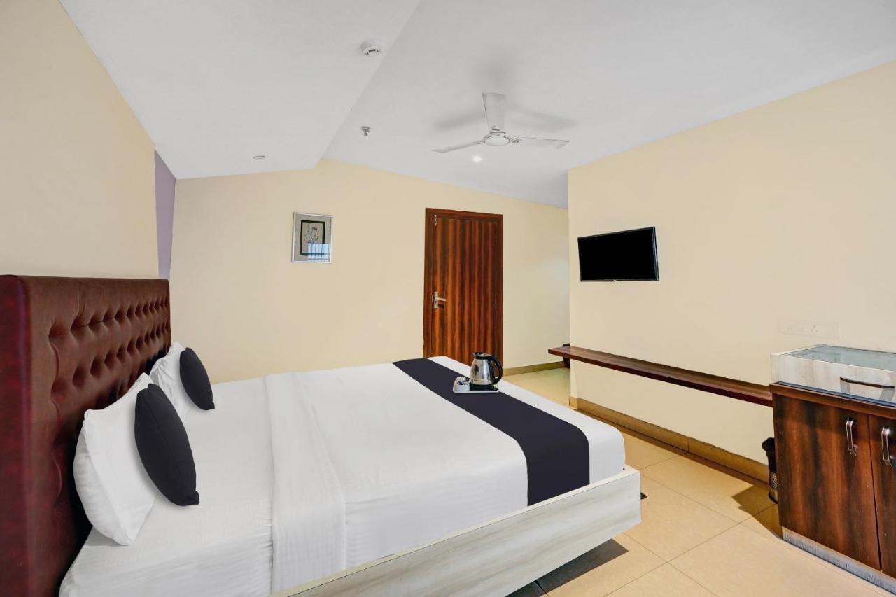 Townhouse Oak Pentagon Residency Otel Bhubaneswar Dış mekan fotoğraf